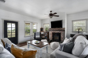 Stonewall Ranch styled home & pet friendly